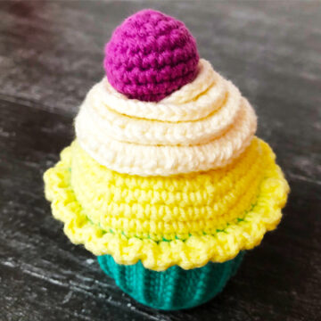 Crochet Delicious Cupcake PDF Free Pattern (2)