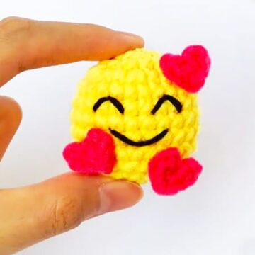 Easy Crochet Emoji Keychain PDF Pattern (2)