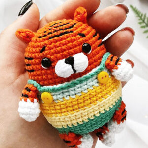 Easy Tiger Crochet Keychain Amigurumi PDF Pattern (1)