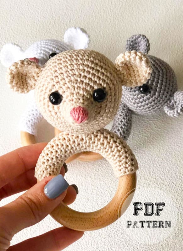 Rattle Crochet Mouse PDF Amigurumi Pattern (2)