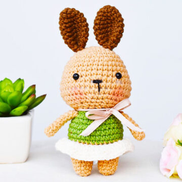 Spring Bunny in Dress PDF Amigurumi Pattern (1)