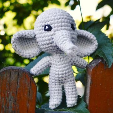 Beginner Crochet Keychain Elephant PDF Free Pattern (1)