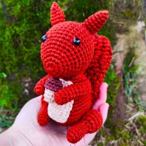 Crochet Red Squirrel Amigurumi PDF Free Pattern (1)