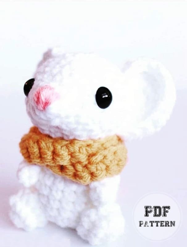 Easy White Crochet Mouse Amigurumi Free Pattern (2)