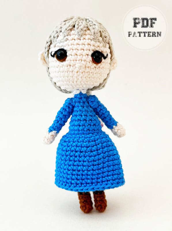 Sophie in Blue Dress Amigurumi Free Pattern (2)