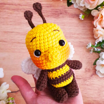 Crochet Milo Bee Free Amigurumi PDF Pattern (1)