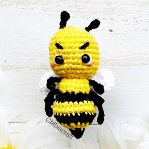 Beginner Crochet Bee Free Amigurumi PDF Pattern (2)