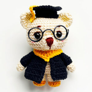 Graduate Bear Free Amigurumi Doll Pattern (2)