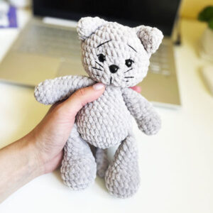 Grey Plush Cat Free Crochet Amigurumi Pattern (2)