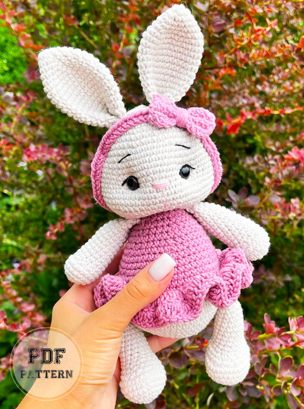 Cute Bunny in Dress Crochet PDF Free Pattern (1)