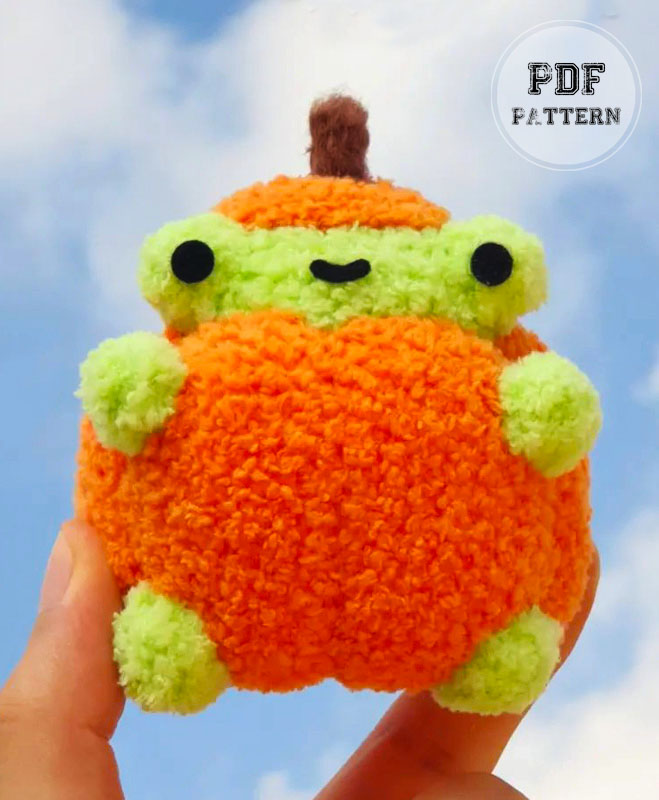 Pumpkin Frog Crochet Amigurumi Halloween Pattern (2)