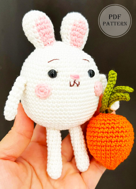 Chubby Bunny with Carrot Free Amigurumi Pattern (2)