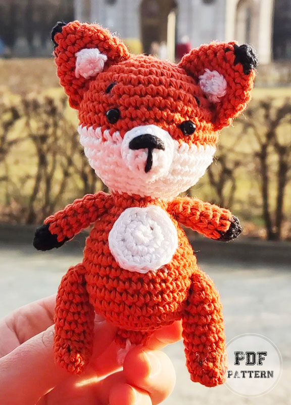 Cute Fox Crochet Keychain Free PDF Pattern (1)