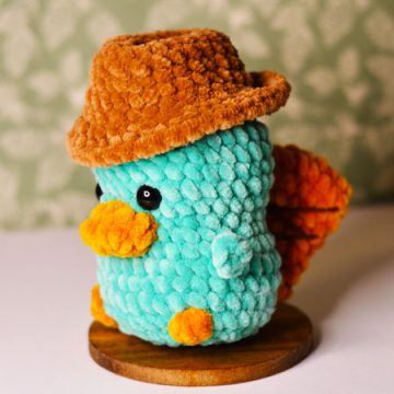Platypus with Hat Free Amigurumi Crochet Pattern (1)