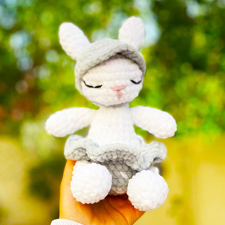 Snow White Muffy Plush Bunny Amigurumi Pattern