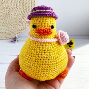 Crochet Chick with Hat Pattern (2)