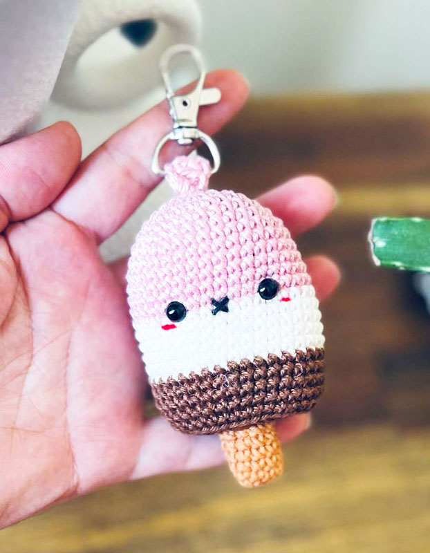 Crochet Ice Cream Keychain PDF Pattern (1)