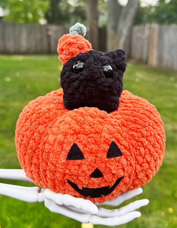 Crochet Halloween Pumpkin and Cat PDF Pattern (2)