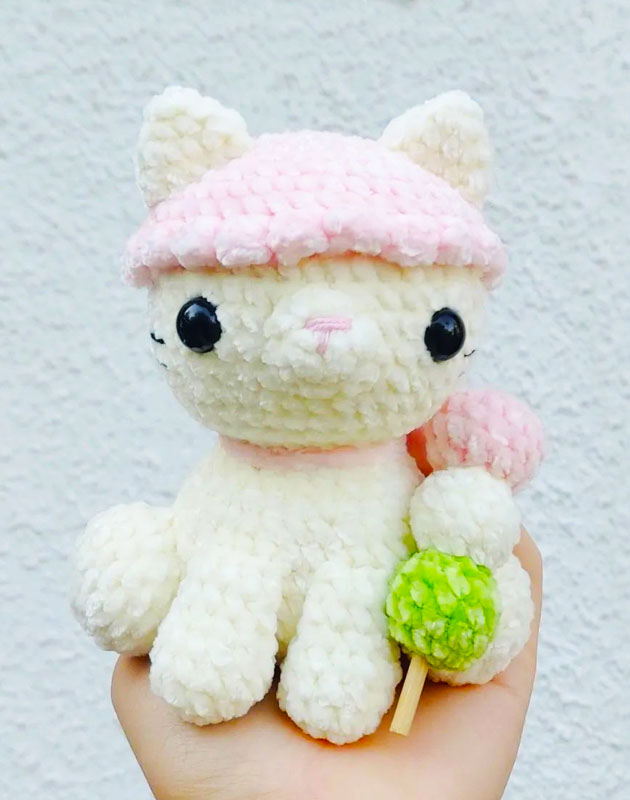 Plsuh White Cat With Pink Cat PDF Pattern (2)