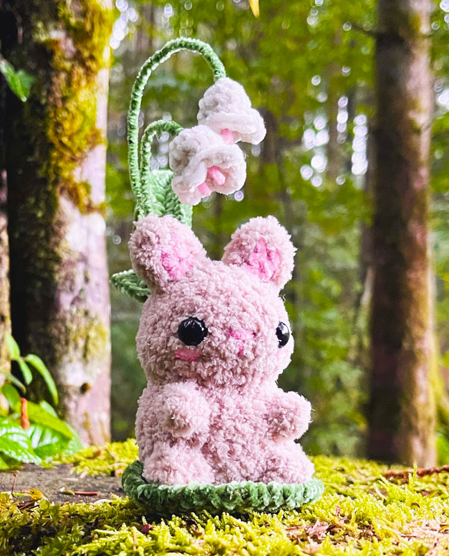 Rabbit with Flowery Nest Amigurumi Pattern (2)