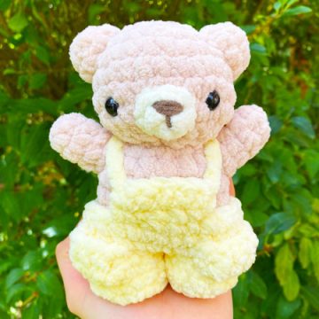 Beginner Crochet Bear in Overalls Free PDF Pattern (1)