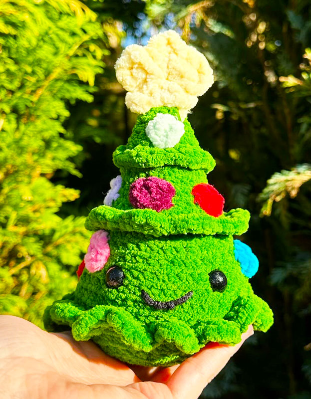 Plush Crochet Christmas Tree for 2024 PDF Pattern (2)