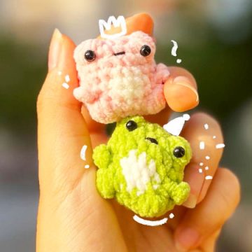 Baby Frog Keychain PDF Amigurumi Pattern (1)
