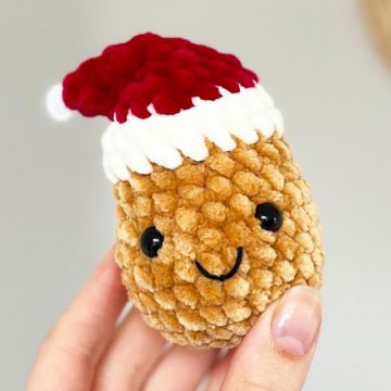 Christmas Potato with Hat Crochet Pattern (1)