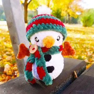 Christmas Snowman with Hat Free Crochet Pattern (1)