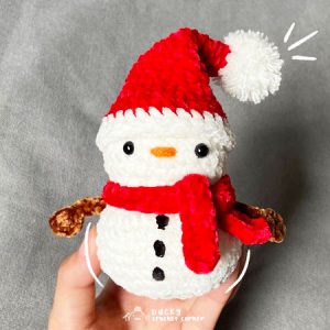 Snowman Christmas Ornament Amigurumi Pattern (1)