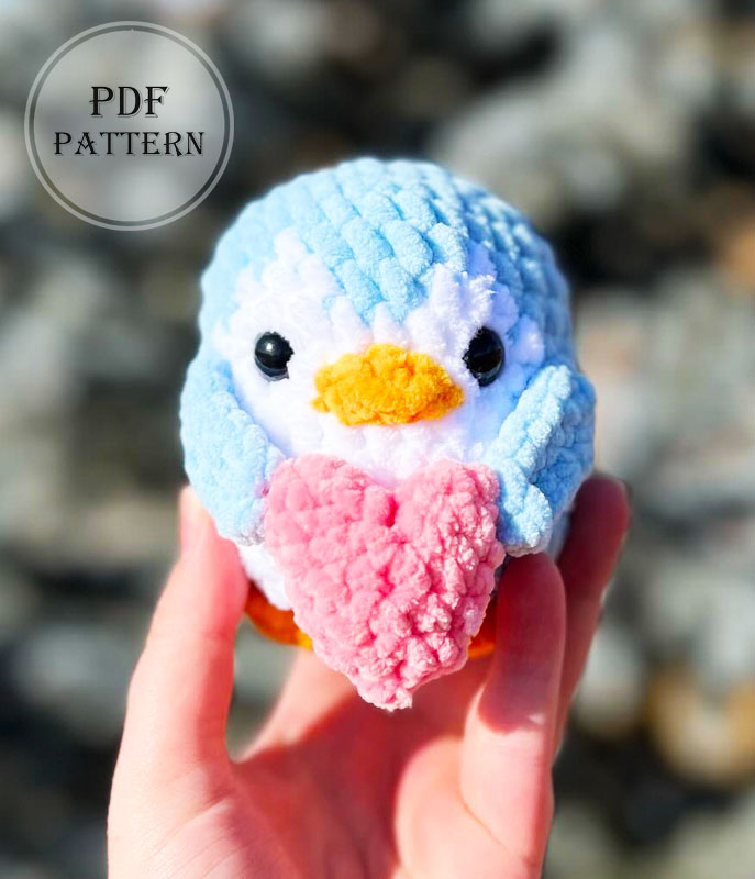 Plush Penguin with Heath Free Amigurumi Pattern (1)