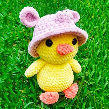 Crochet Duck with 3 Different Hat Pattern (1)