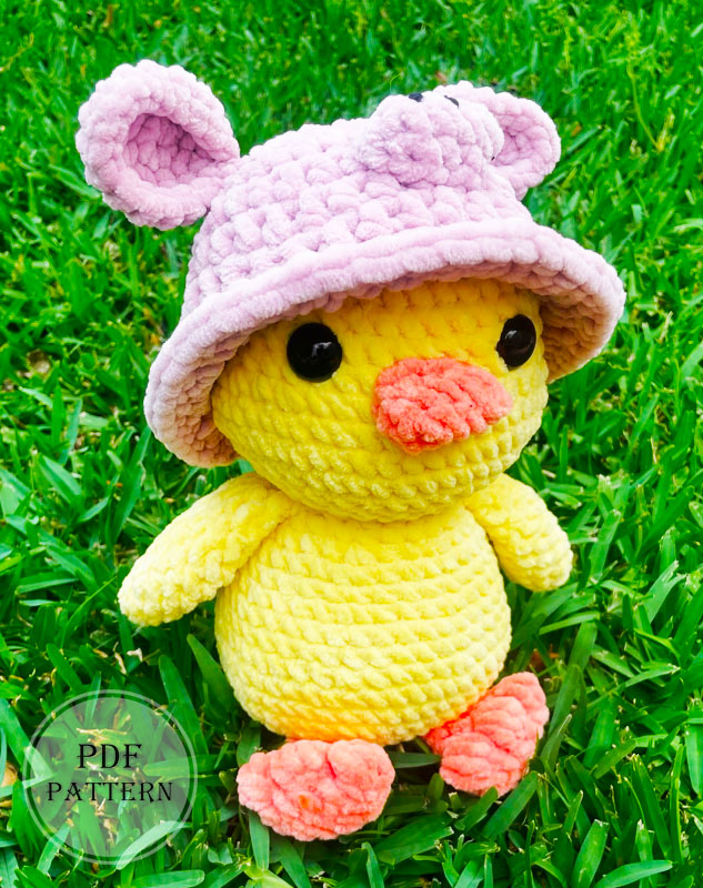 Crochet Duck with 3 Different Hat Pattern (2)
