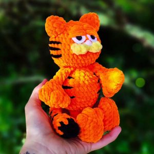 Plush Garfield the Crochet Cat PDF Pattern (1)