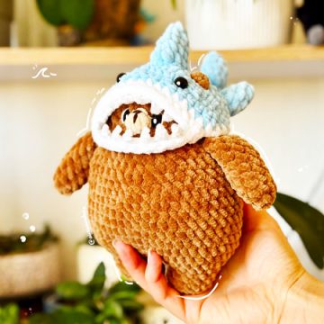 Bear with Shark Hat Amigurumi Free Pattern (1)