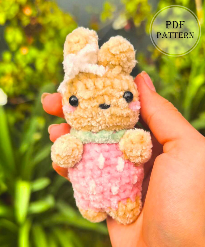 Strawberry Bunny Amigurumi Pattern for Beginners (2)